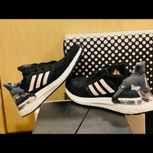 Adidas Ultraboost Womens size 8